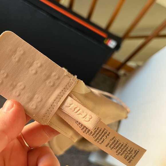 Skims Ultimate Teardrop Pushup Bra - Picture 5 of 5